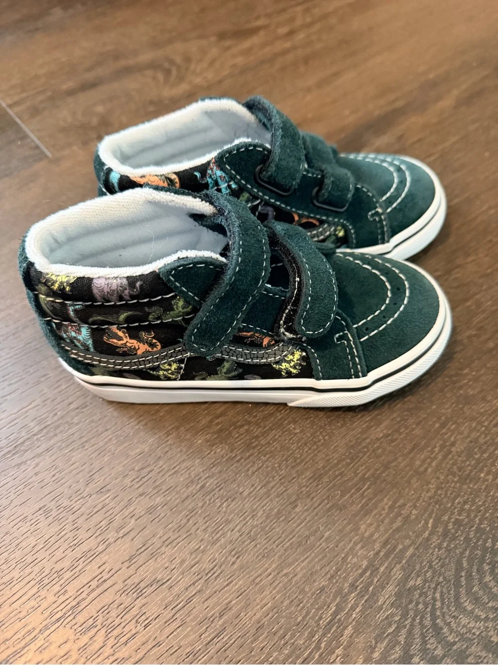 Vans Kids Dark Green High-Top Sneakers with Multicolor Dino Accents